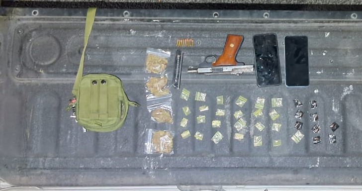 ladrones-detenidos-arma-de-fuego-mariguana-estrategia-Escudo