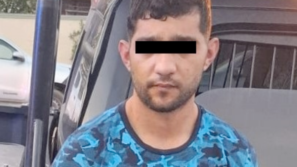 detenido-con-droga-robos-a-negocios-Policía-de-Monterrey-mariguana-norponiente