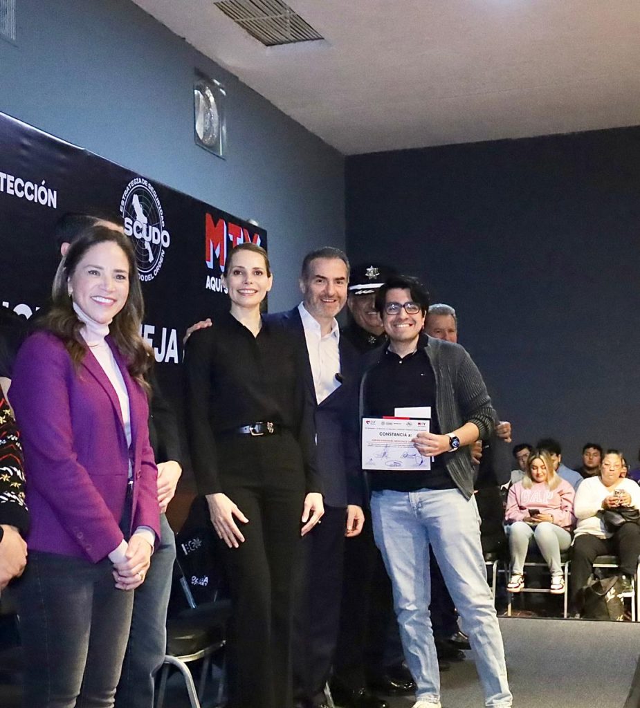 Maneja Seguro - VOZ Y OPINION Maneja-Seguro-DIF-Monterrey-clases-de-manejo-seguridad-vial-licencia-gratuita