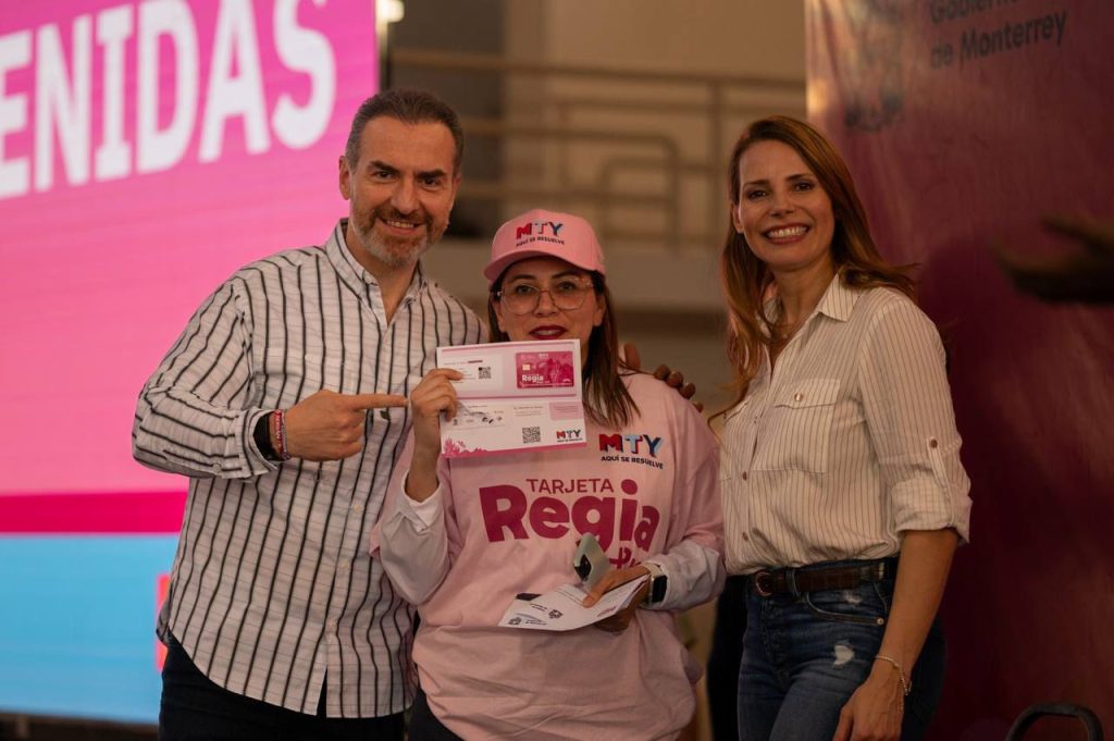 Tarjeta-Regia-Plus-ayuda-a-mujeres-apoyo-económico-Monterrey