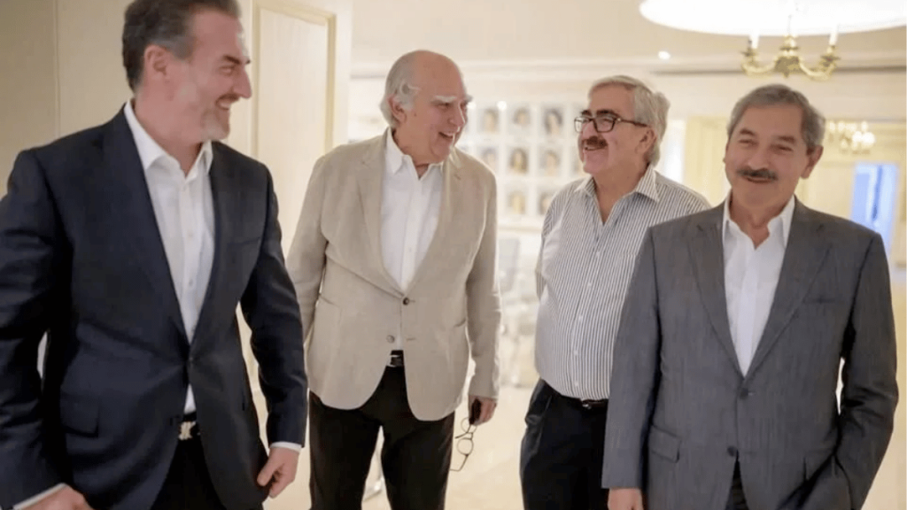 - VOZ Y OPINION Fox respalda al alcalde de Monterrey